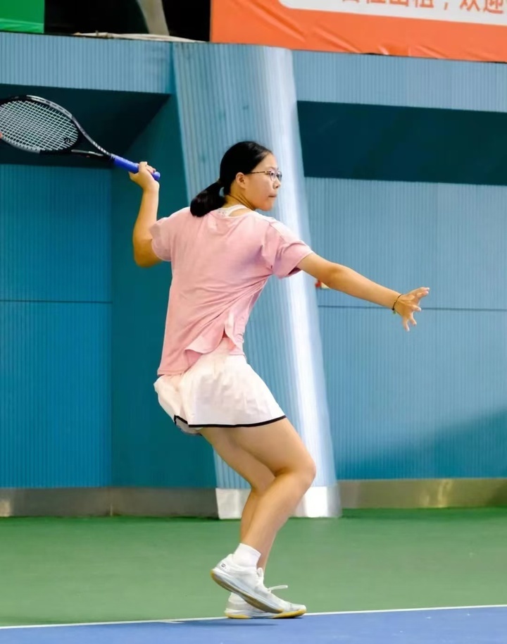 整上表现出 整上表现出